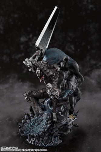 ST Berserker Armor FigZero Touche Metallique: Berserker 35cm